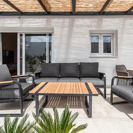 Beautiful In With Kitchenette Velez Malaga